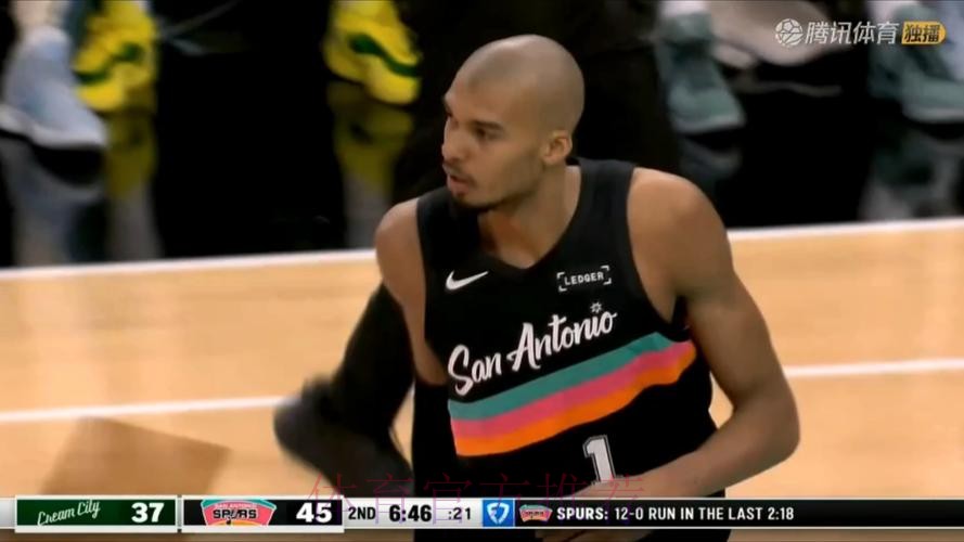 光头时代三连胜！文班：我觉得大家都应该多一些光头球员